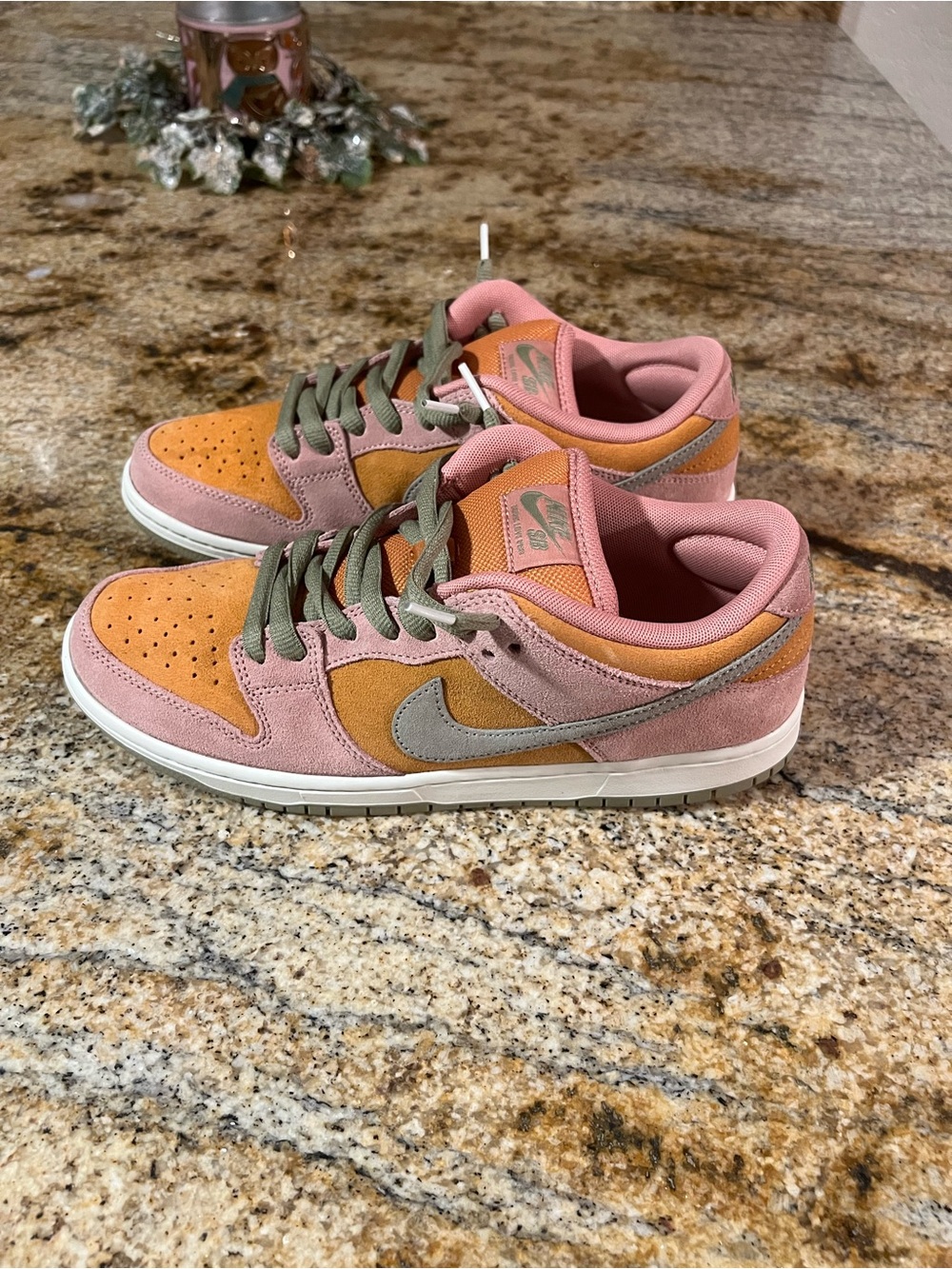 Nike Kids Low-Top Sneakers in Pink, Orange and Gray